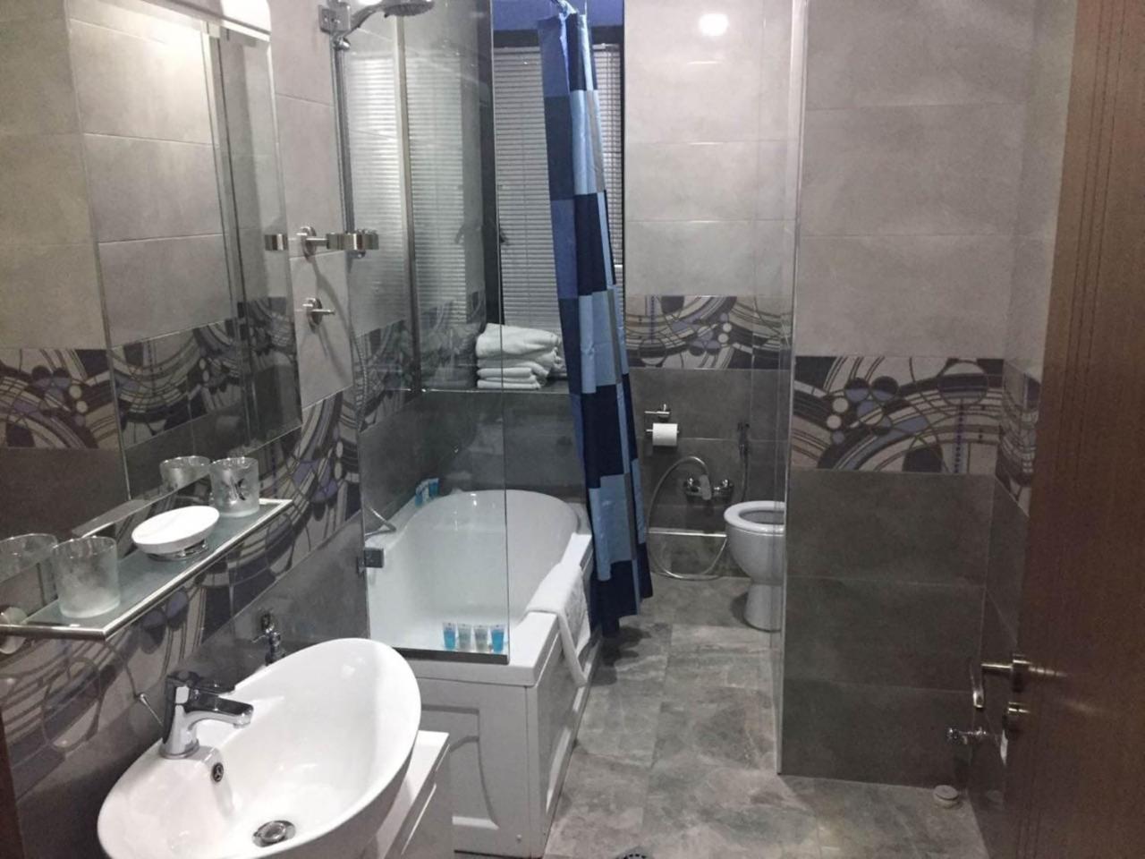 Family Apartment Tbilisi Exterior photo